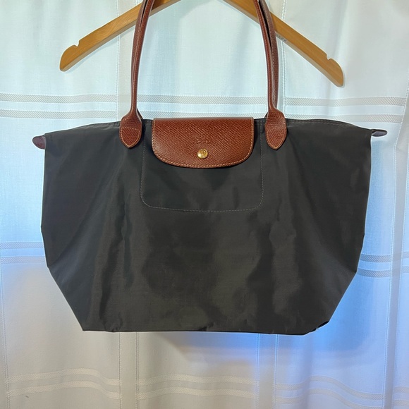 Longchamp Handbags - Longchamp Tote